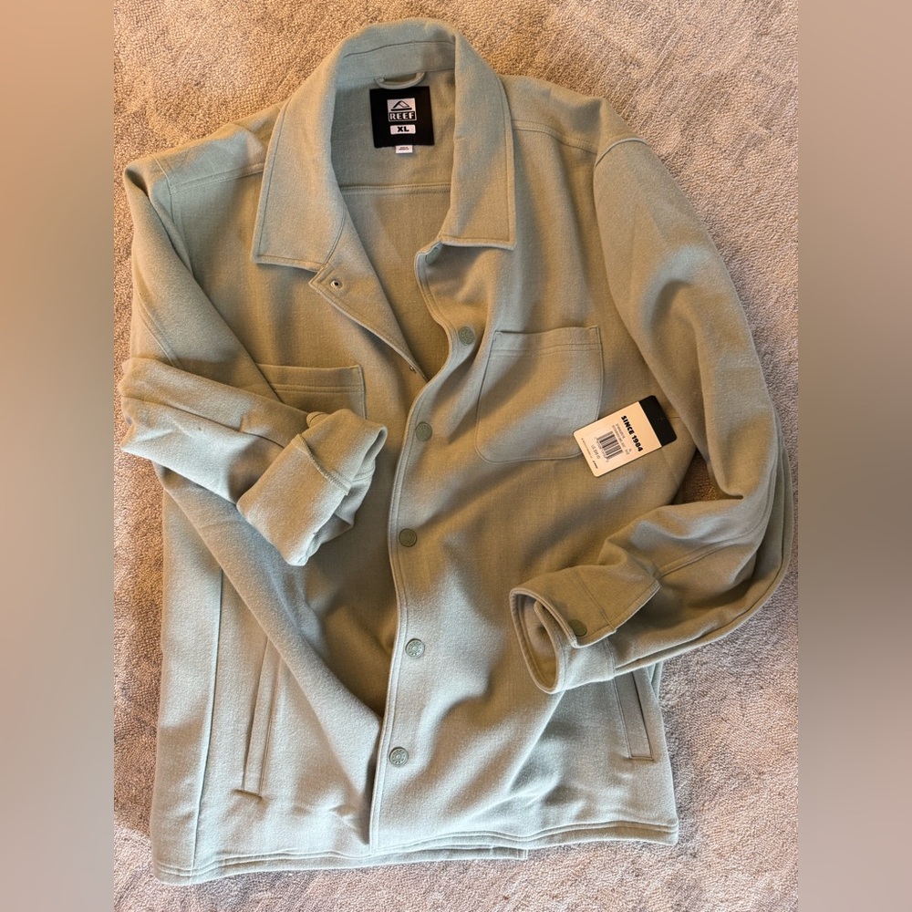 Reef Jacket. Brand New. Sage color. XL